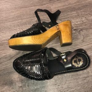 URBAN OUTFITTERS ESPADRILLE HEELS